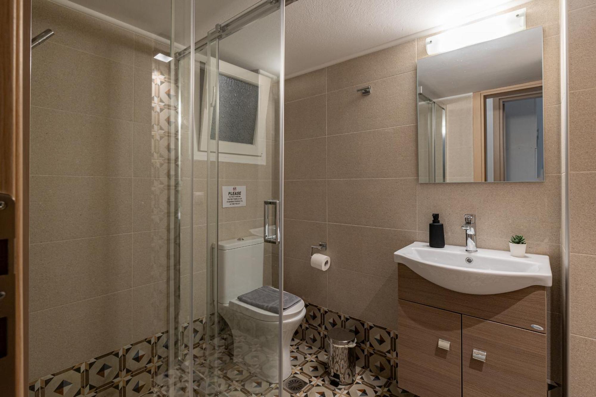 Appartamento Ports Crossroad C Pireo Esterno foto
